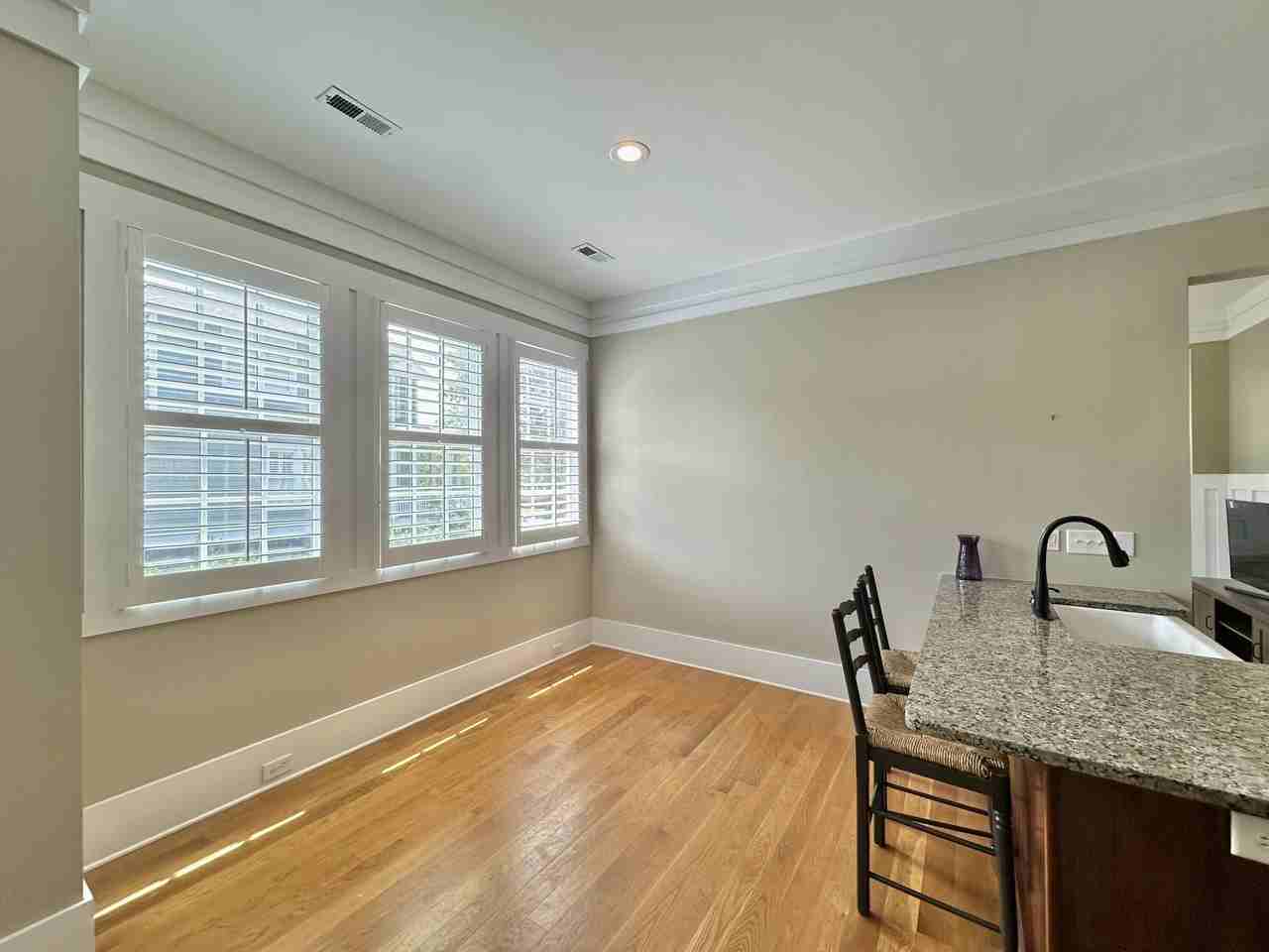 76 Alberta Ave - Photo 7 of 26