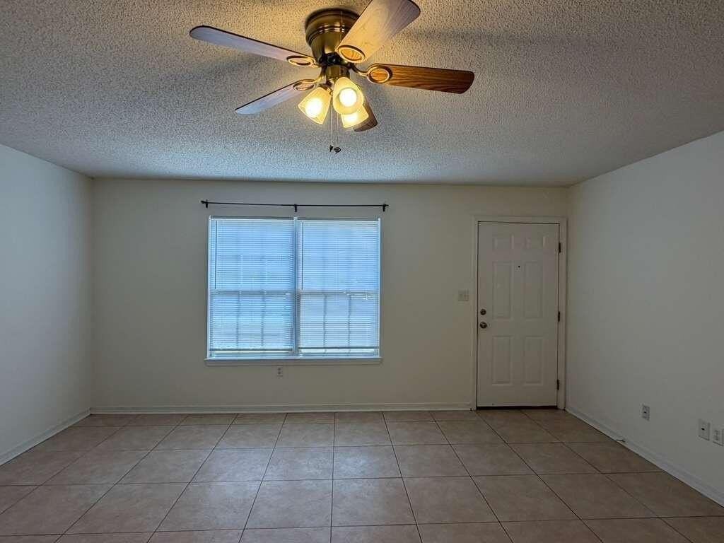 5326 Vernon Taylor Rd - Photo 4 of 19
