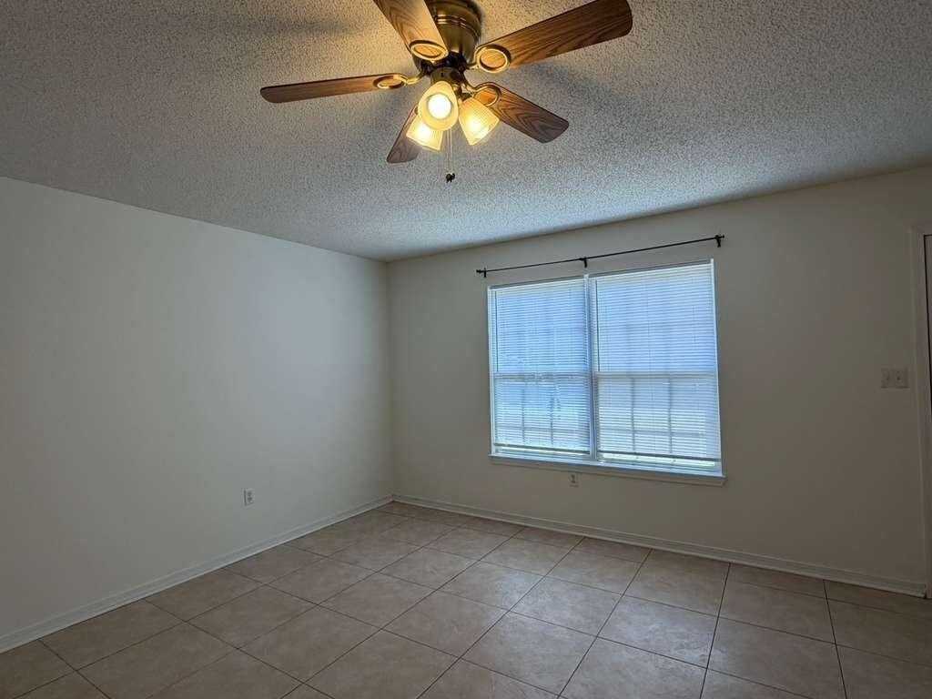5326 Vernon Taylor Rd - Photo 5 of 19