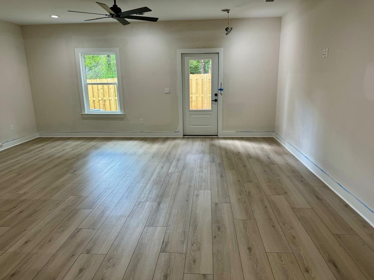 362 Cloverdale Blvd - Photo 3 of 9