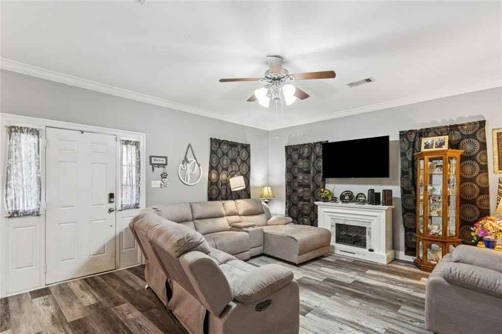 37665 Gayoso St - Photo 3 of 16