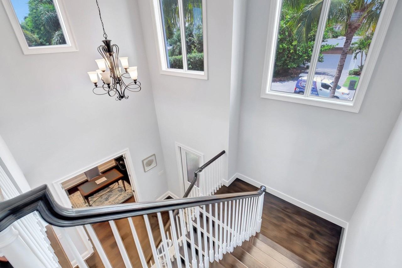 1507 Pine Ln - Photo 4 of 42