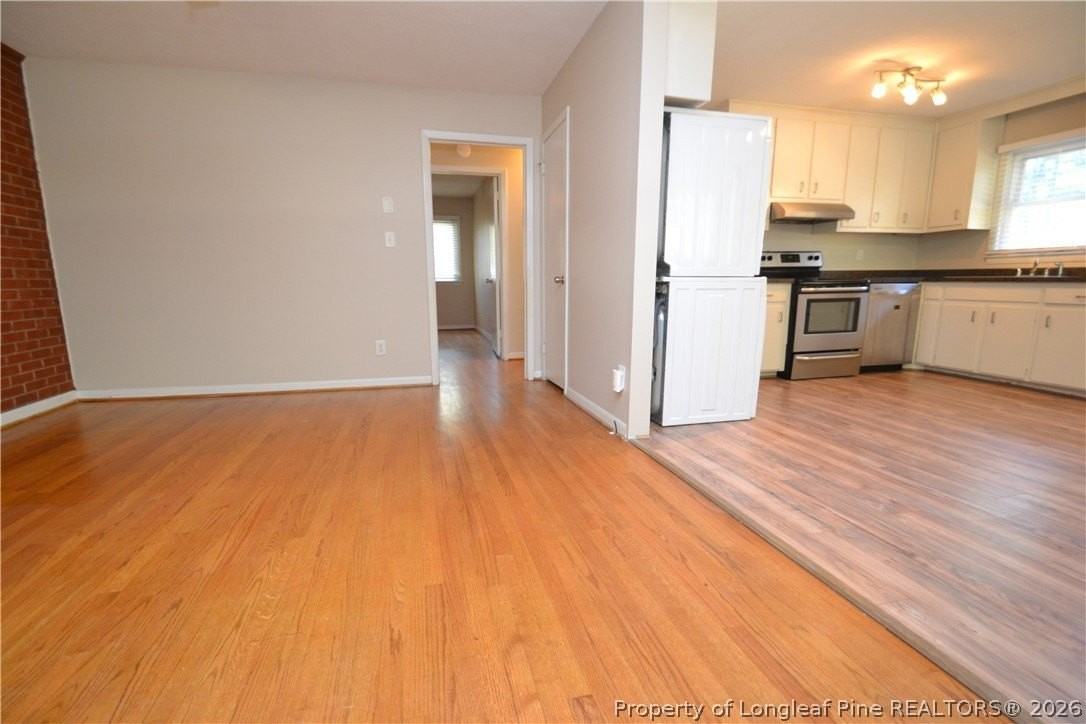 5133 Lundy Dr - Photo 4 of 31