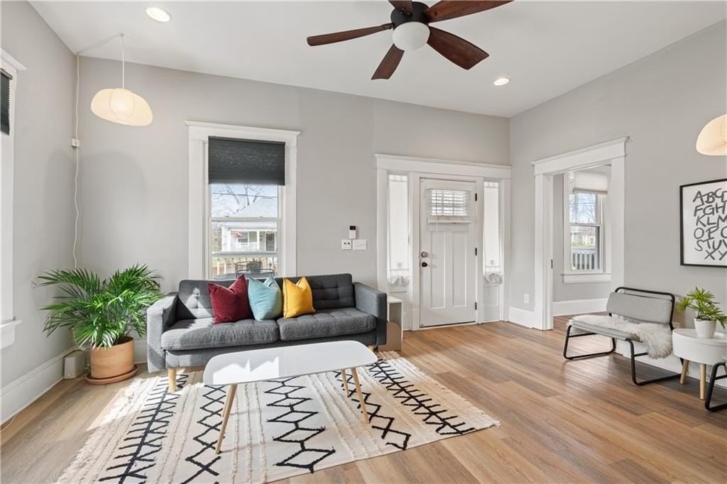 1412 Allene Ave Sw - Photo 4 of 28
