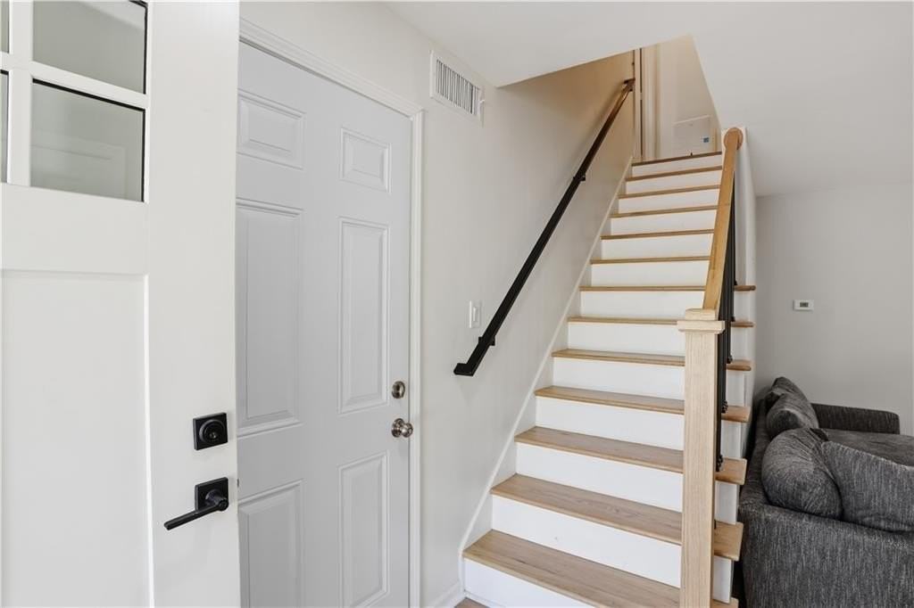 746 Joseph E Lowery Blvd Sw - Photo 4 of 31