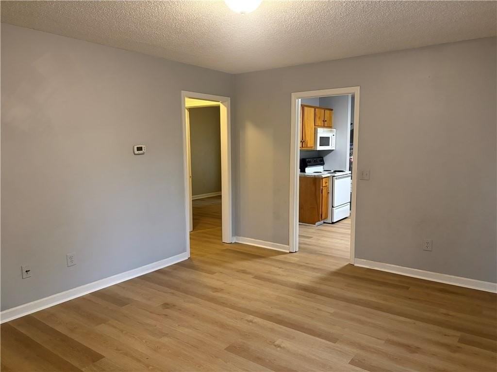 95 Bruce St #B - Photo 3 of 14