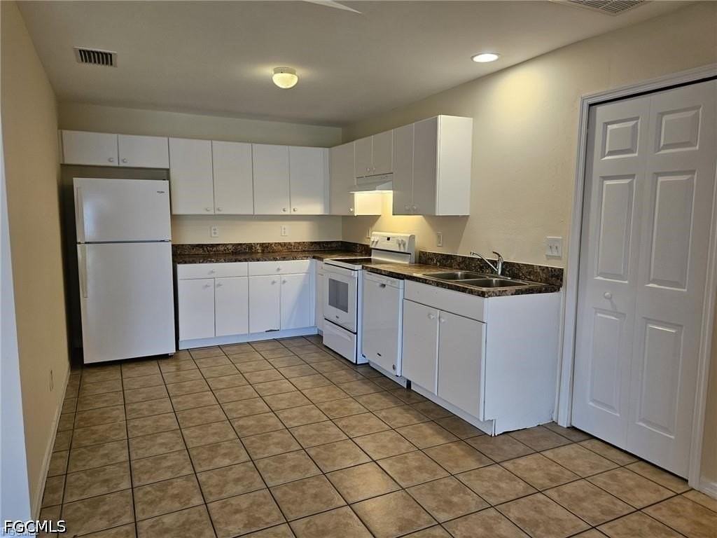 713 Jenna Ave S - Photo 2 of 10