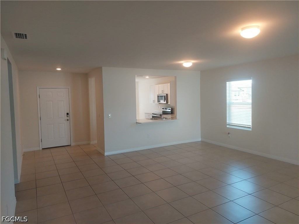 326 Sw 24th Pl - Photo 3 of 20