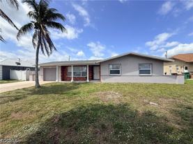 3814 Se 3rd Pl - Photo 1 of 1