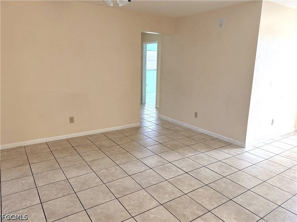 3814 Se 3rd Pl - Photo 4 of 20