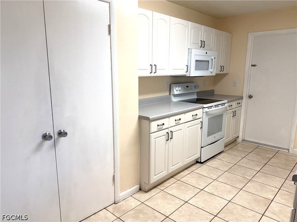 3814 Se 3rd Pl - Photo 5 of 20