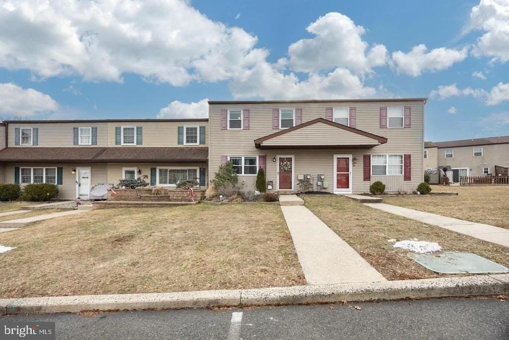 65 Pennypacker Dr - Photo 2 of 24