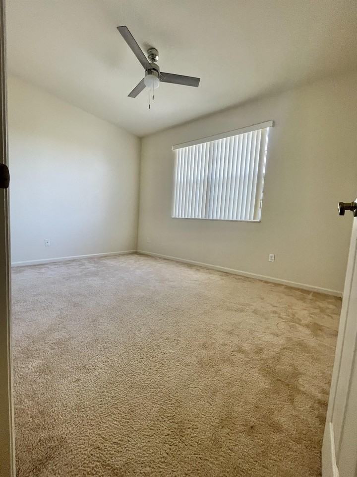 2370 Hinsdale Dr #1 - Photo 5 of 38