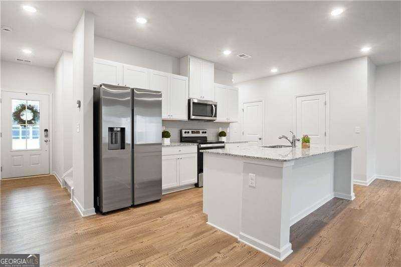 5332 Melbourne Ln - Photo 2 of 31