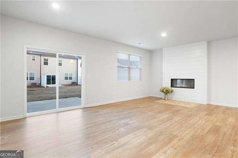 5332 Melbourne Ln - Photo 4 of 31