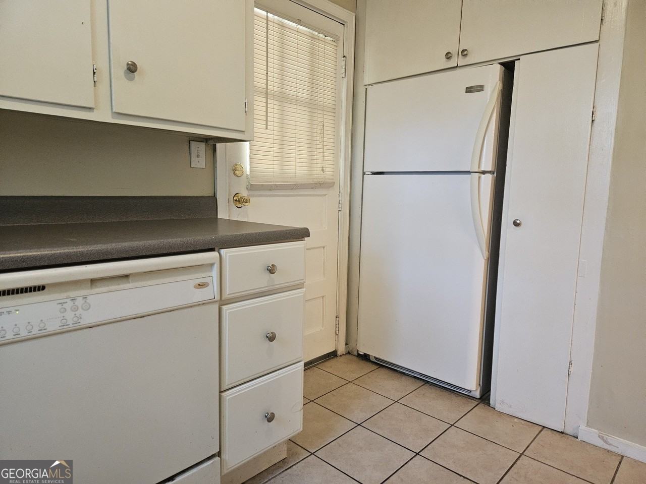 316 Florence Ave - Photo 5 of 9