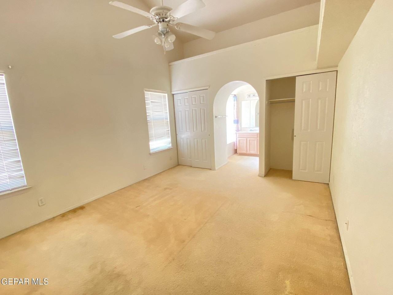 3325 Chickasaw Dr - Photo 4 of 10