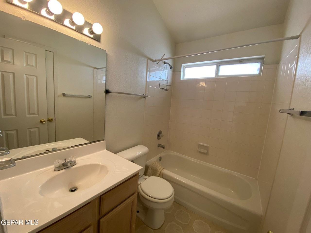 3325 Chickasaw Dr - Photo 6 of 10