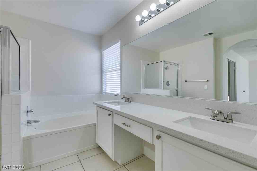 8316 Monico Valley Ct - Photo 4 of 34