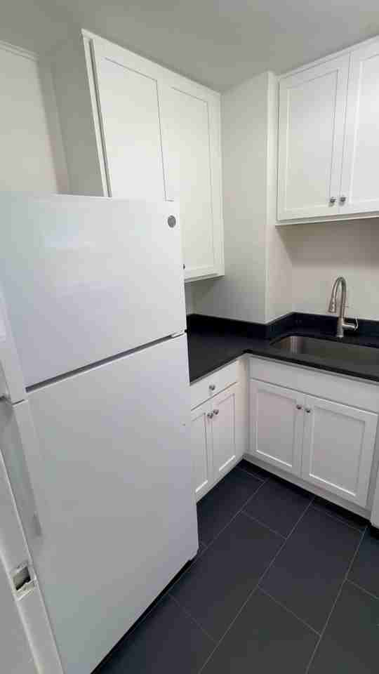 2909 Wade Ave #3 - Photo 3 of 7