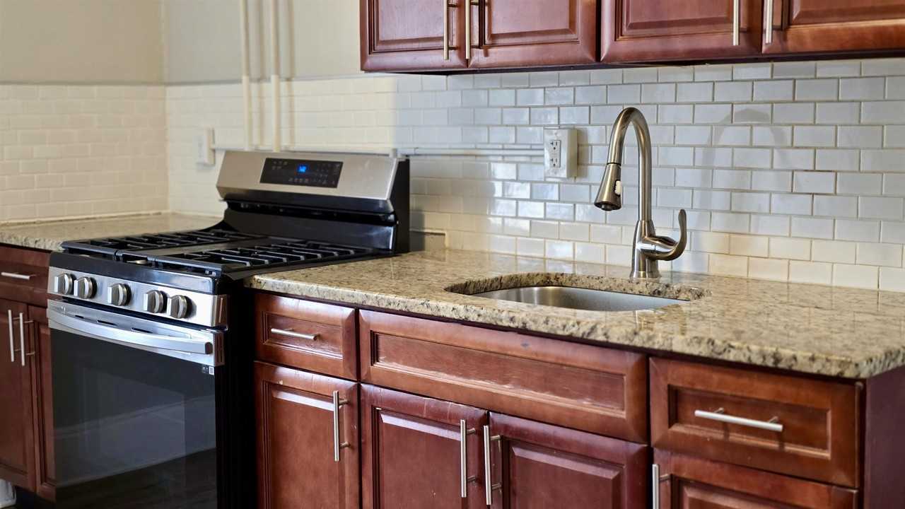 368 Broadway #32 - Photo 4 of 13