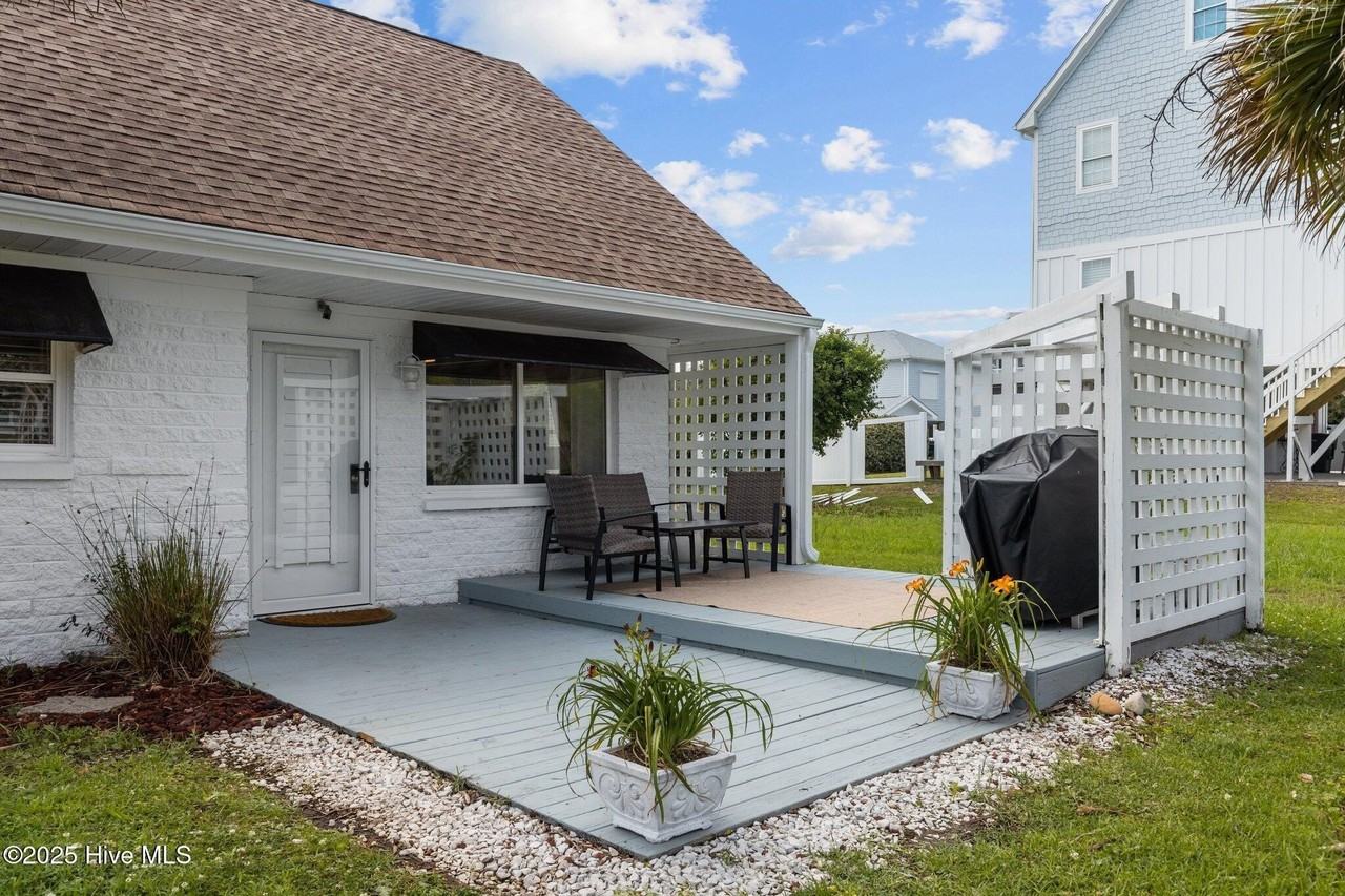 125 Pelican Dr - Photo 4 of 49