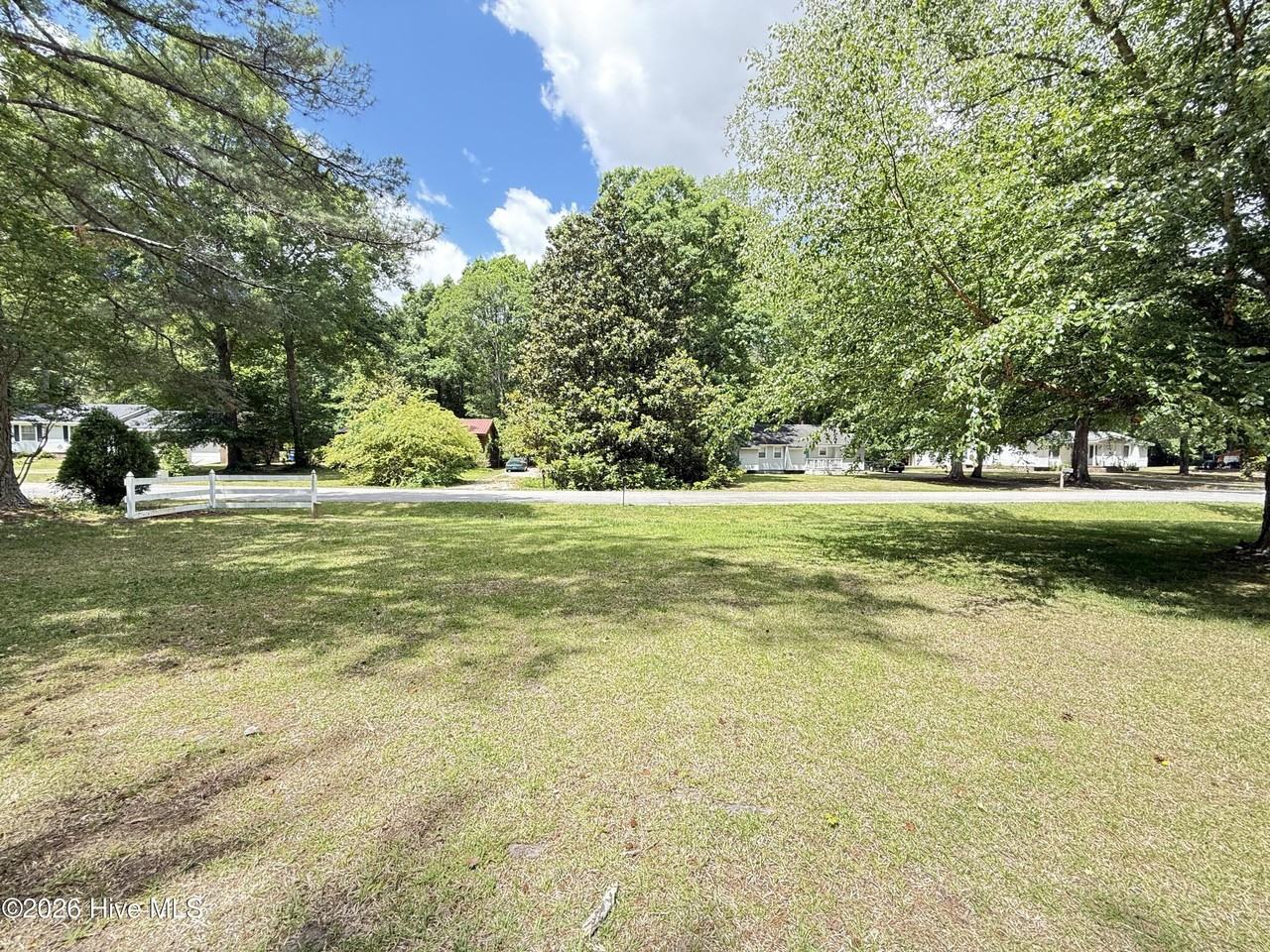 209 Oak Forest Dr - Photo 6 of 25
