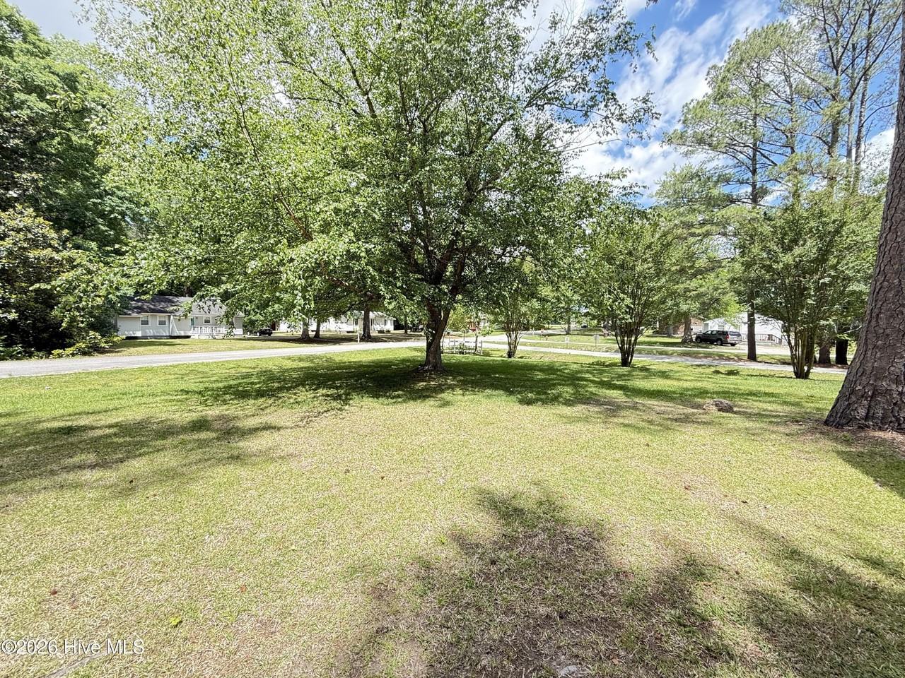 209 Oak Forest Dr - Photo 7 of 25
