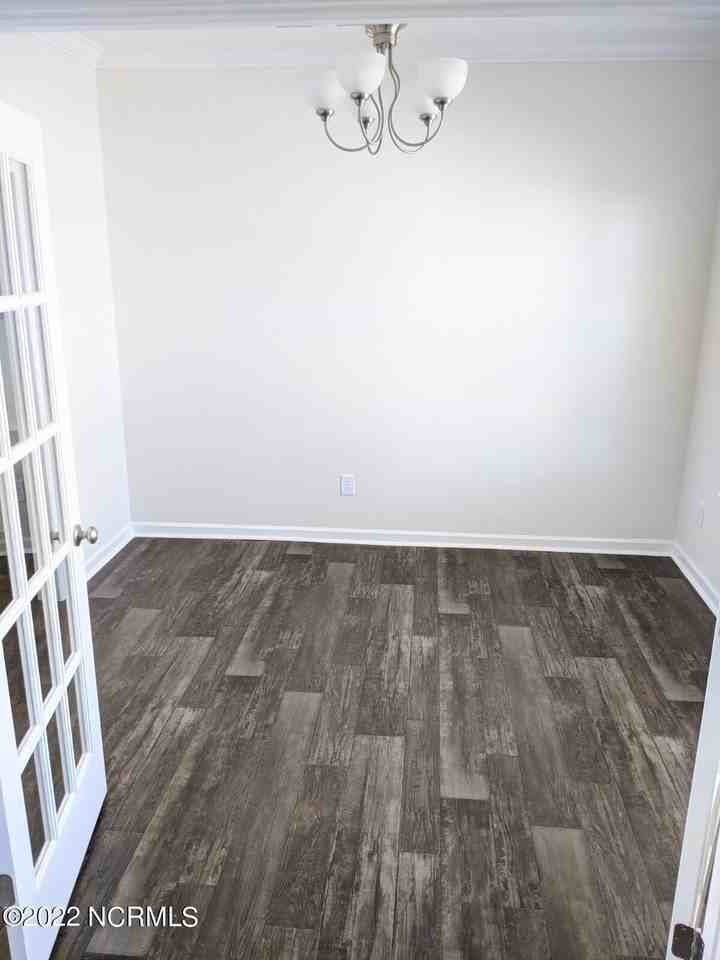 325 Sequoia Dr - Photo 3 of 16