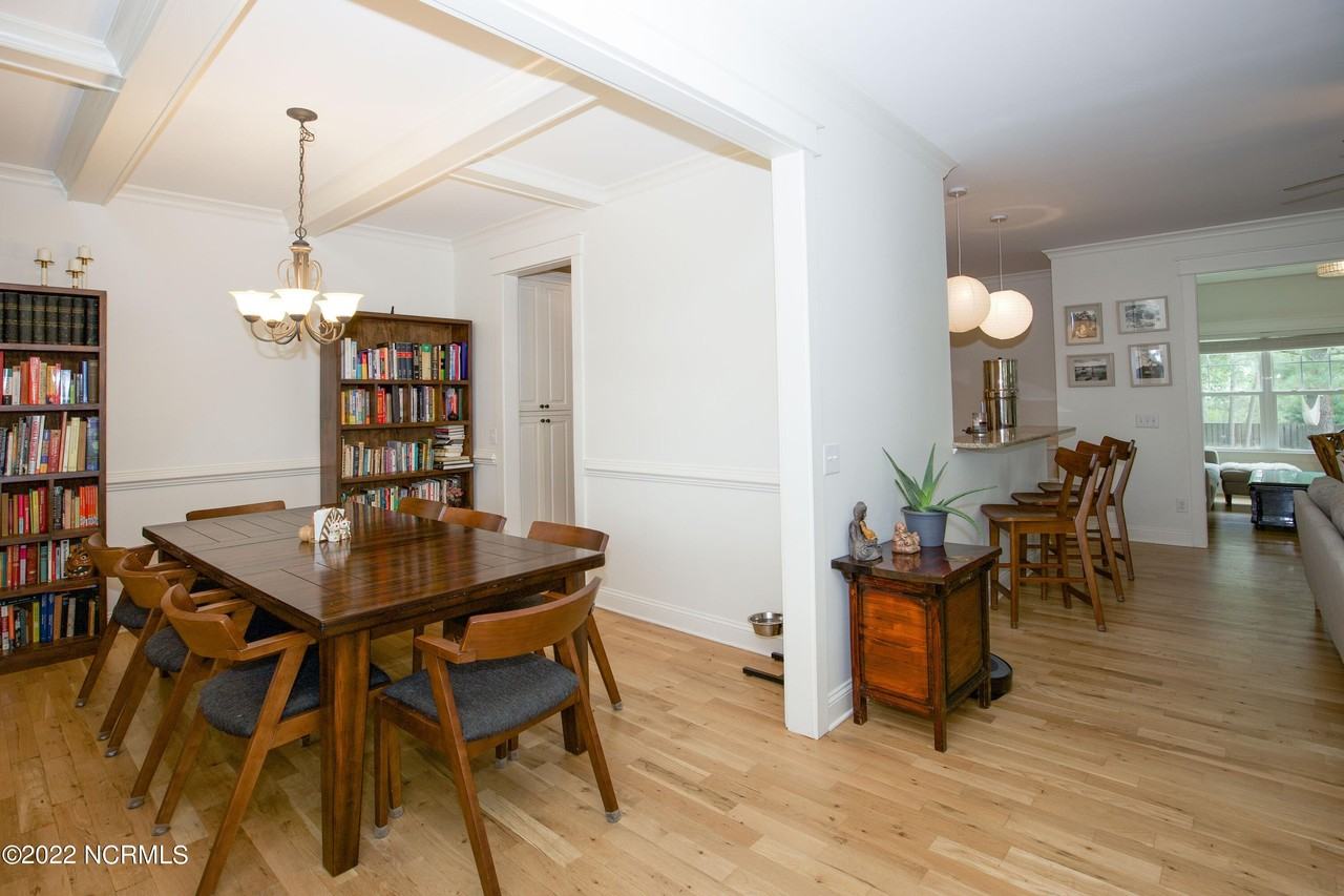 114 Hammerstone Cir - Photo 4 of 50