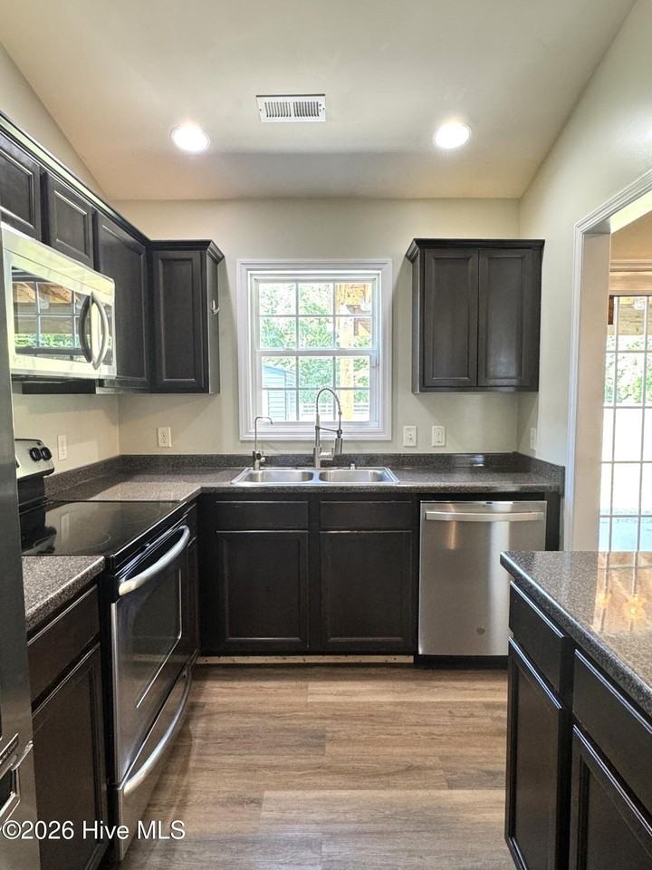 186 Christy Dr - Photo 6 of 30
