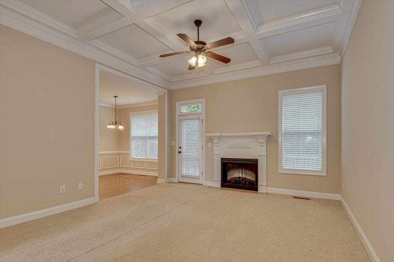 2520 Grier Cir - Photo 6 of 43