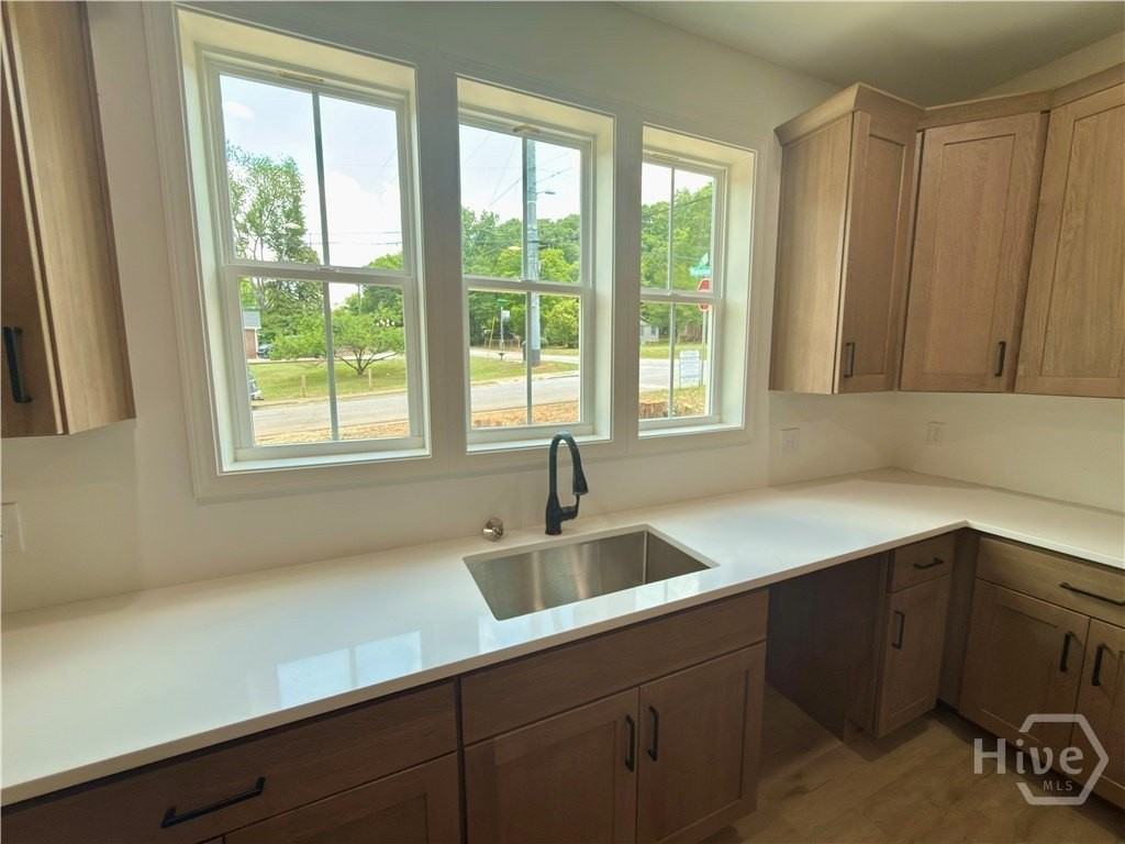 294 Moreland Ave - Photo 7 of 18