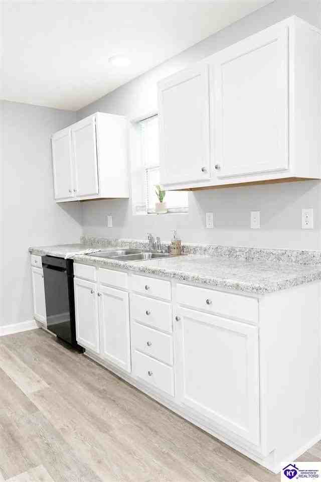 149 Haycraft St - Photo 5 of 16