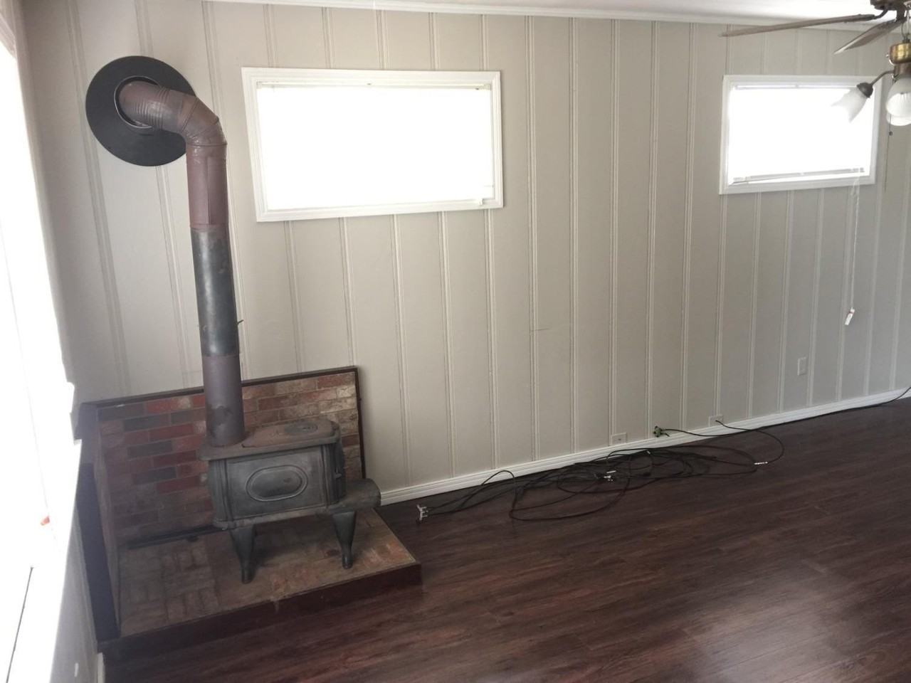 1718 43rd St - Photo 3 of 16