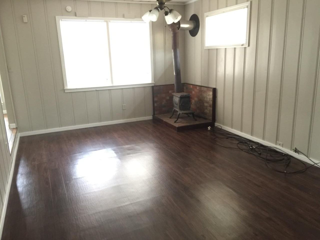 1718 43rd St - Photo 4 of 16