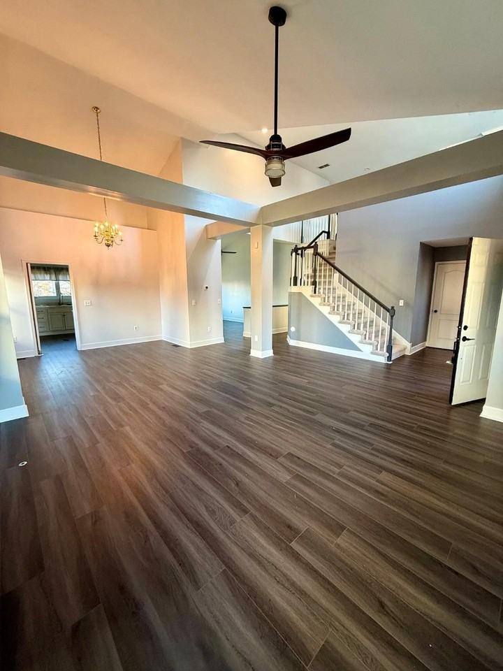 800 Palomino Ln - Photo 4 of 46