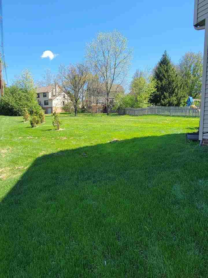 421 Forest Hill Dr - Photo 4 of 18