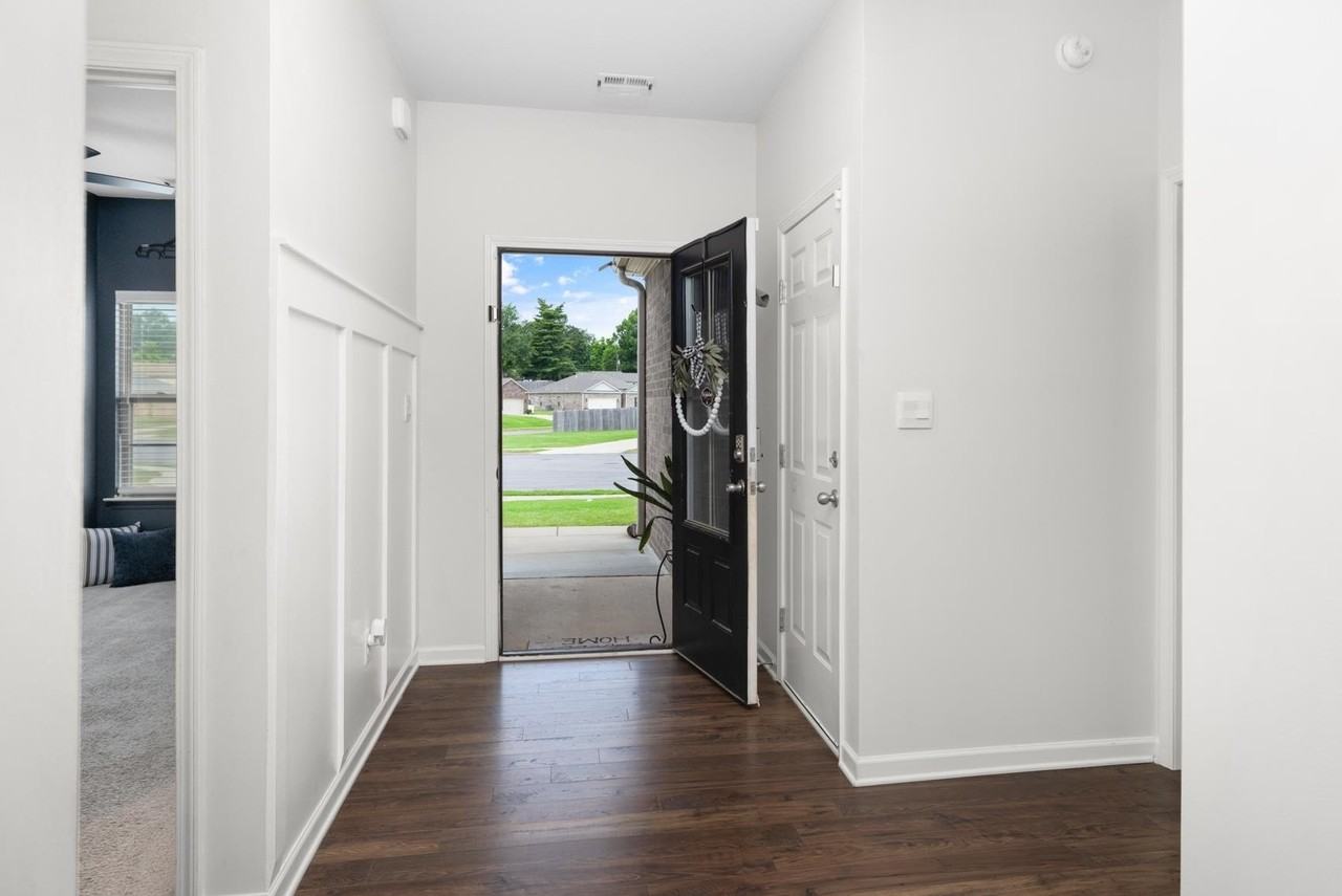 44 N Payson Cv - Photo 5 of 27