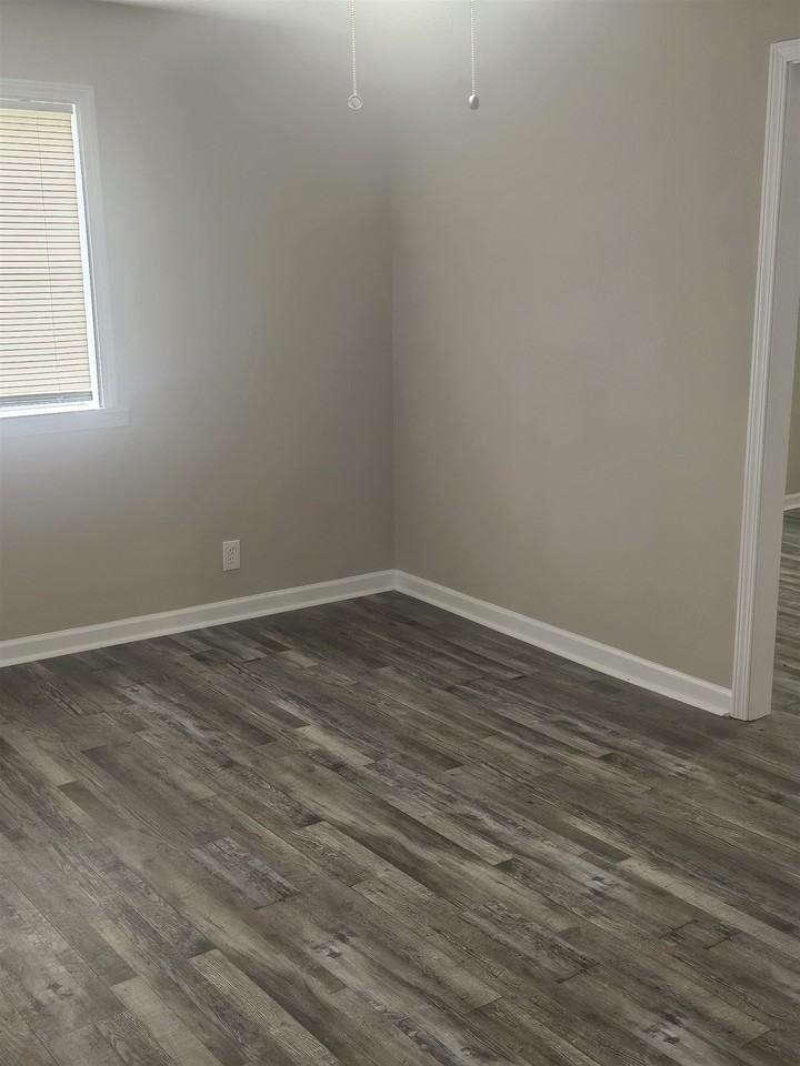 667 Marsh Ave - Photo 2 of 15