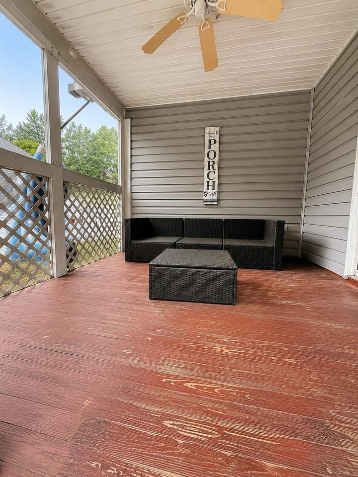 Rosemede Dr - Photo 7 of 10