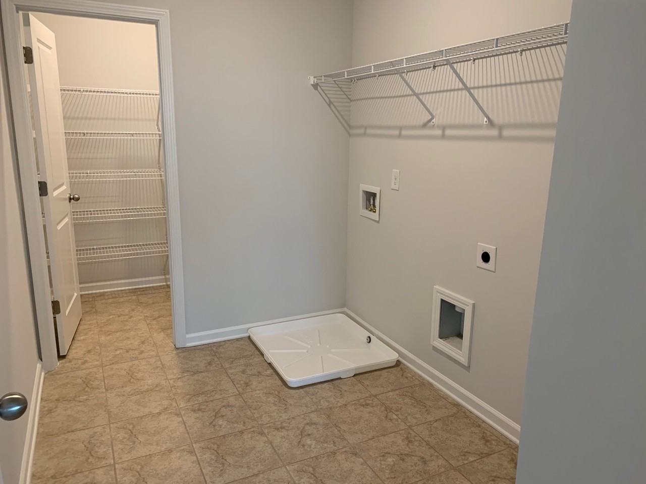3561 Creek Holw #1 - Photo 5 of 11