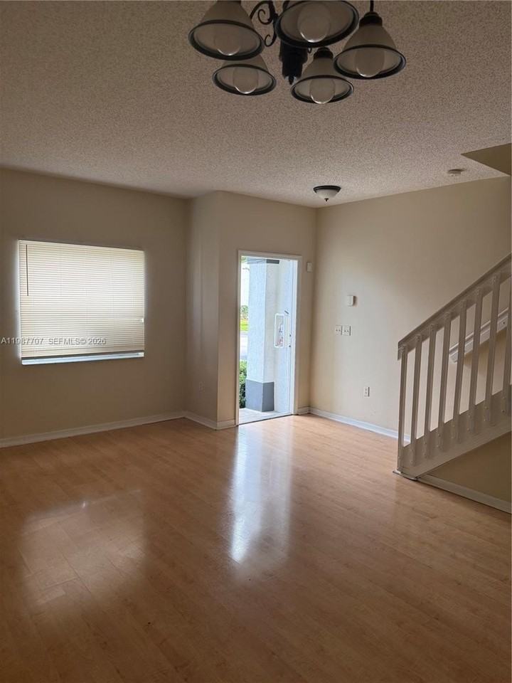 2373 Se 23rd Dr #2373 - Photo 3 of 14