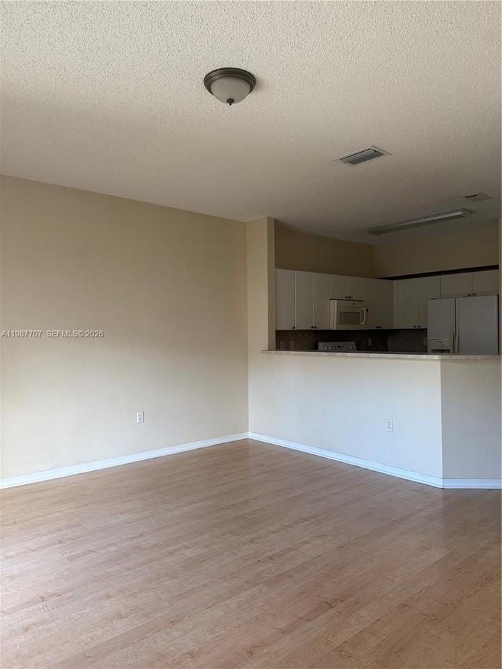 2373 Se 23rd Dr #2373 - Photo 6 of 14