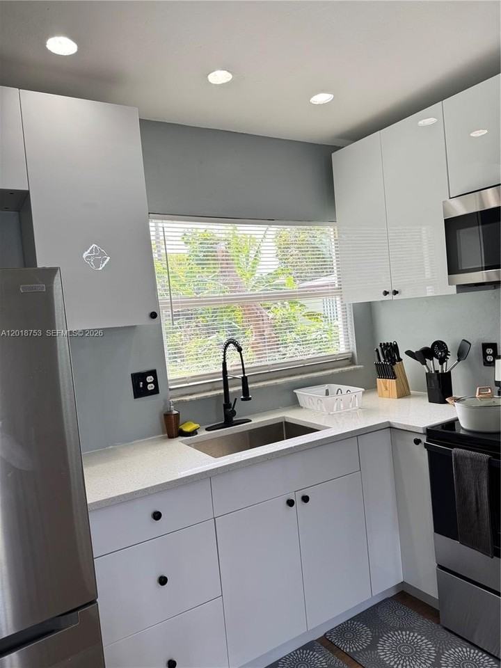 414 N 60th Way #2 - Photo 6 of 25