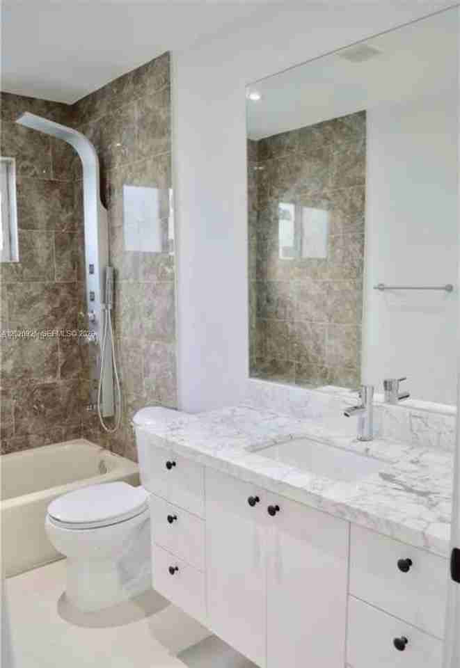 9551 Nw 19th Pl - Photo 6 of 12