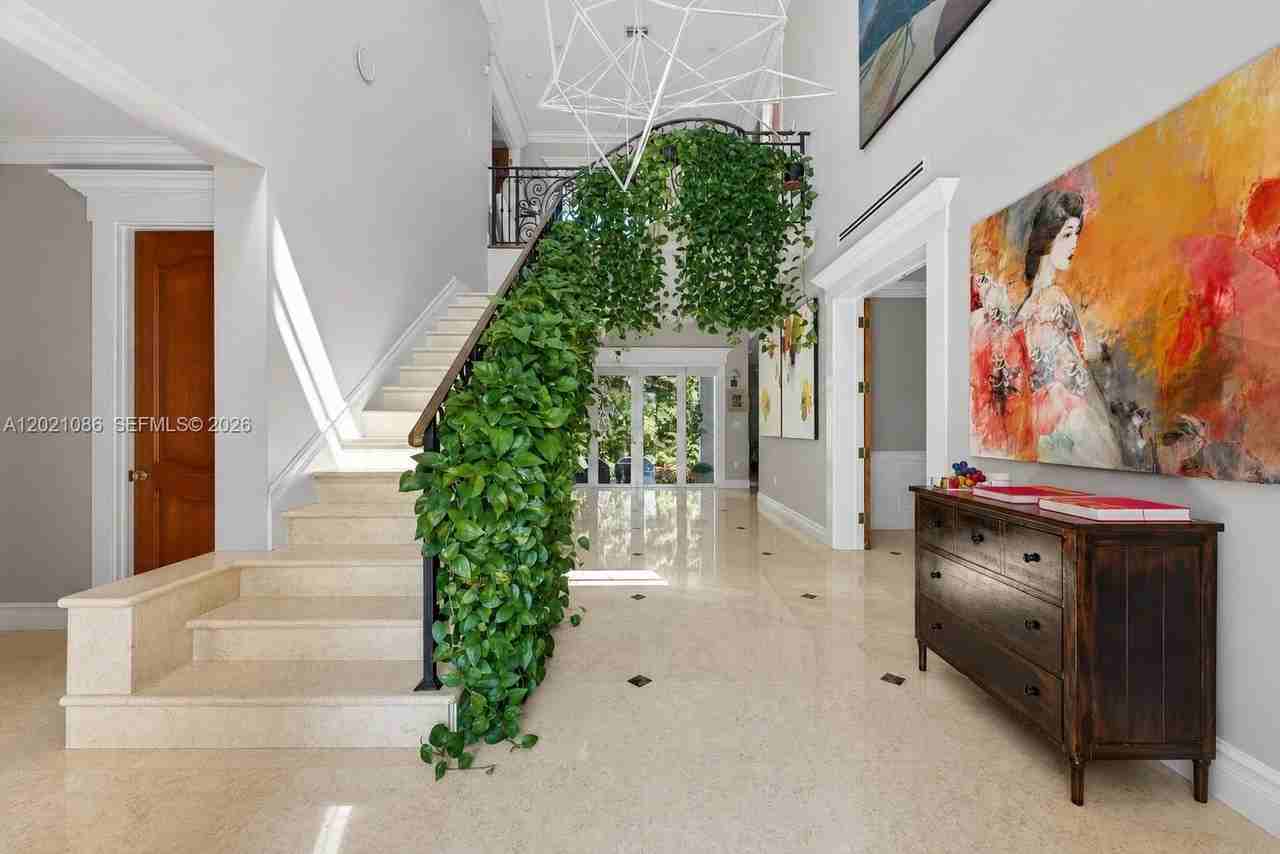 442 Ridgewood Rd - Photo 7 of 35