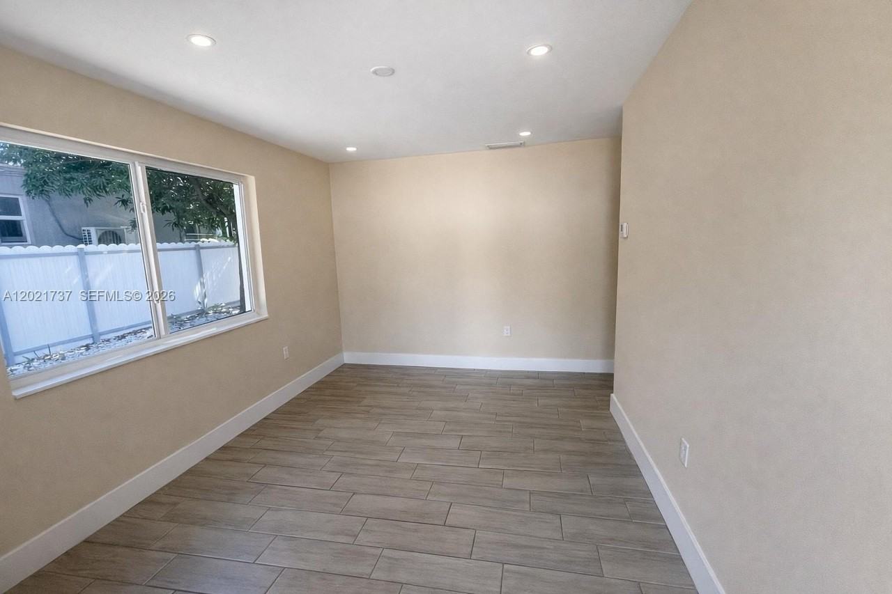 234 Ne 55th Ter #234 - Photo 5 of 9