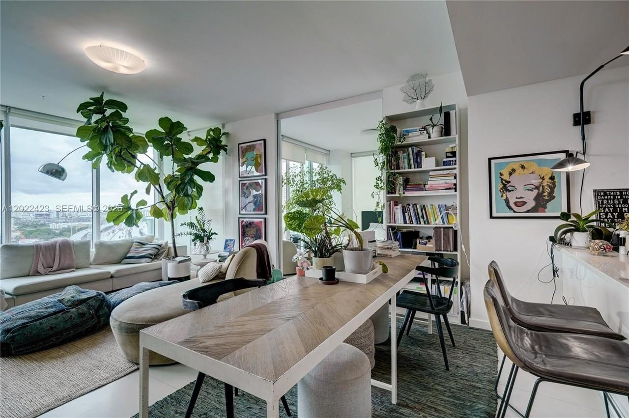 1040 Biscayne Blvd #1606 - Photo 2 of 6