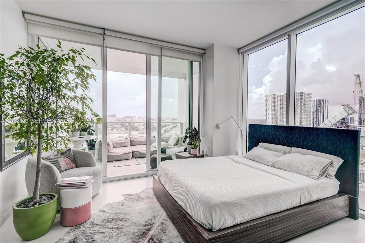 1040 Biscayne Blvd #1606 - Photo 6 of 6
